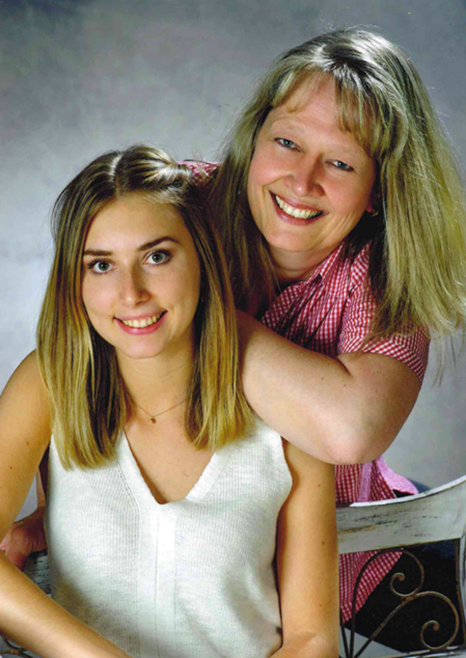 Sarah_und_Rita_Teamfoto_2021.png
